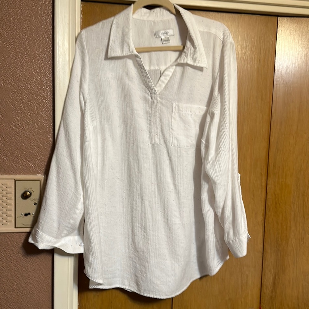 White with flecks of color pullover shirt